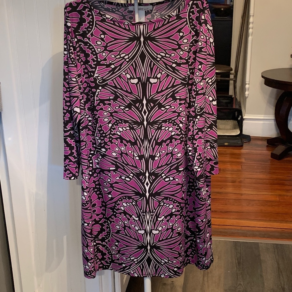 Laundry by Design poly and spandex‎ stretch 3/4 sleeve dress. Worn about 3x